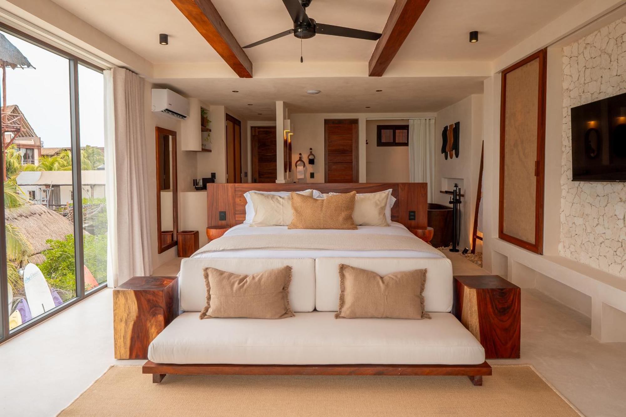 King Suite with Sea View